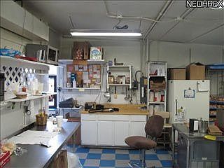 4th image of 1612 Linden Ave