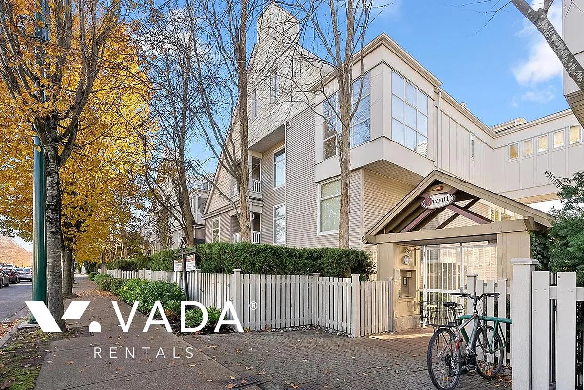 3130 West 4th Avenue Vancouver — Photo 1