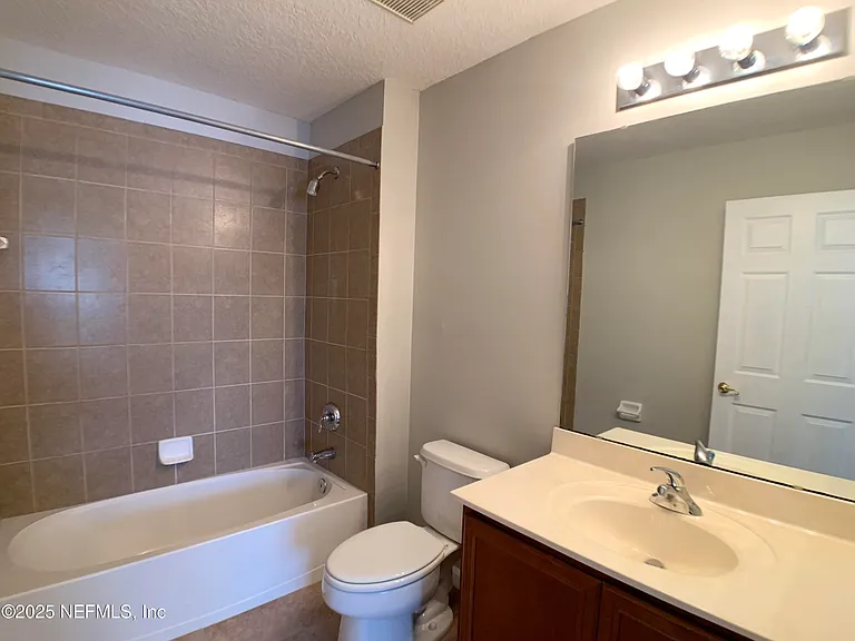 1213 Harbour Town Dr — Photo 35