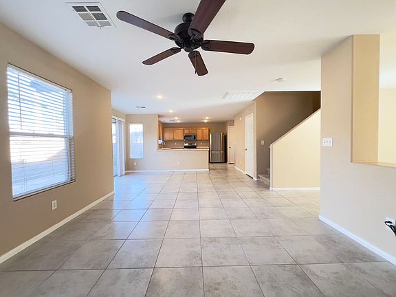 5th image of 10792 Wallflower Ave