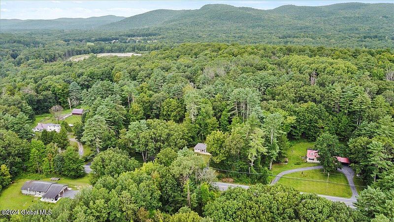 5th image of 1285 Ridge Road