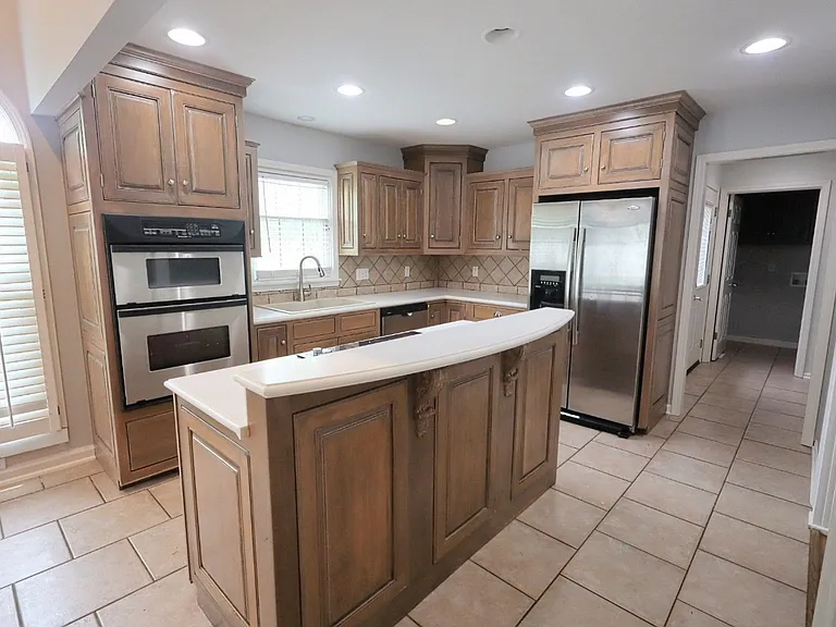 8231 Lake Terrace Dr — Photo 9