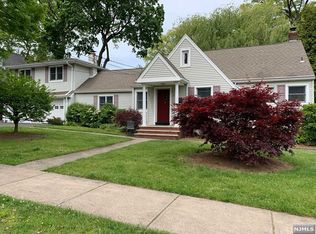 329 Gilbert St, Ridgewood, NJ 07450