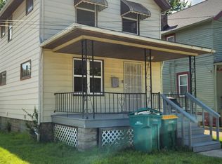 5161 Greenhurst Dr, Maple Heights, OH 44137