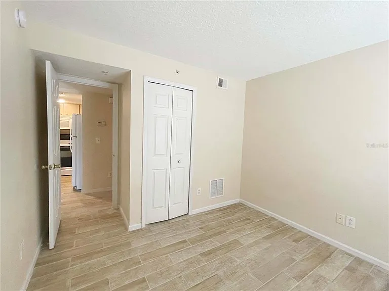 1122 S Pine Ridge Cir #1122 — Photo 2