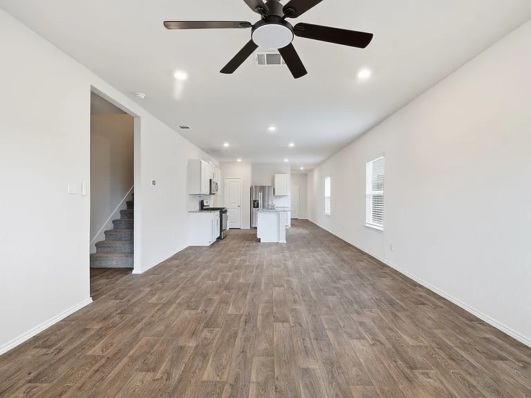4023 Basil Mdw — Photo 10