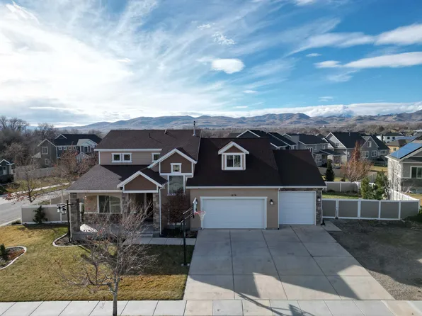1379 W Black Wulff Cir, Bluffdale, UT 84065