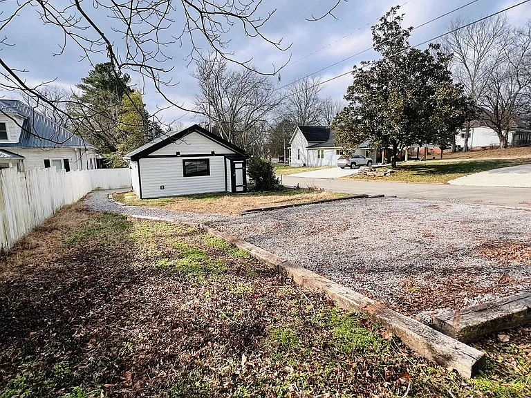 501 Vine St — Photo 12