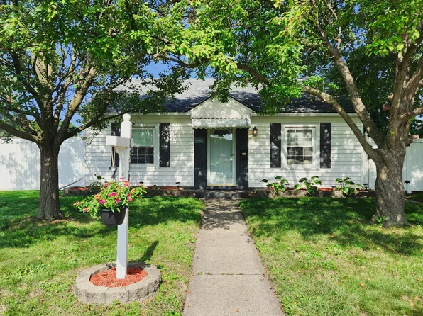 8339 Gordon Dr, Highland, IN 46322