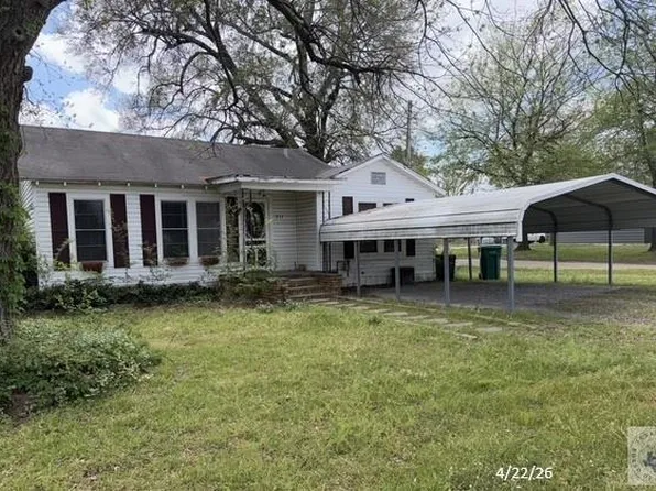 211 SW Front St, New Boston, TX 75570