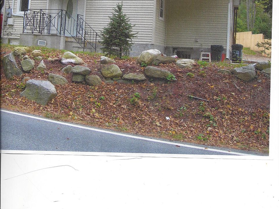 2nd image of 1152-1154 Peekskill Hollow Rd