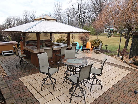 4th image of 8661 Oakshire Dr NW