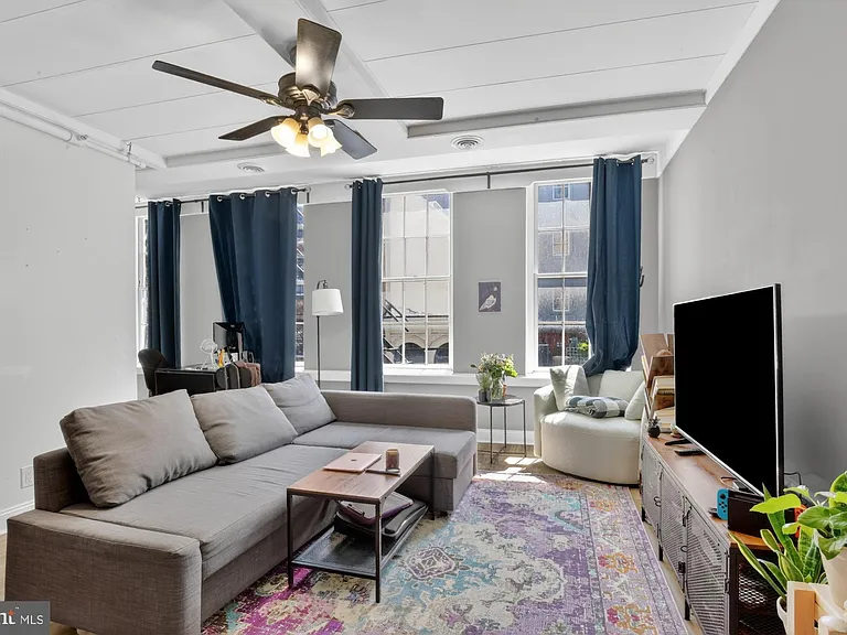 44 S 3rd St #3 — Photo 11