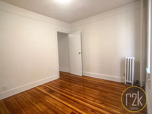 Rented by Realty 2000 Corp | media 10
