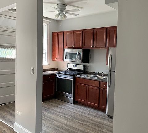 5th image of 7414 S Blackstone Ave