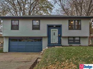 12817 Valley St, Omaha, NE 68144