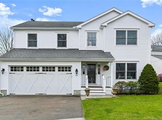 37 Patrick Dr, Fairfield, CT 06824