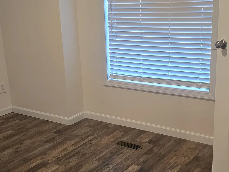 101 Hudson Ln #10 — Photo 10