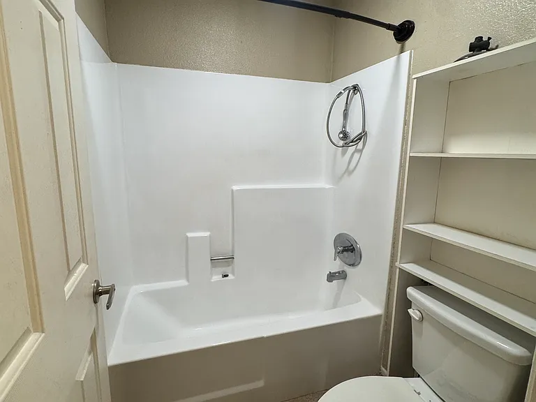 1134 W Blaine St #202 — Photo 12
