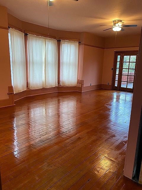 1st image of 656 22nd St