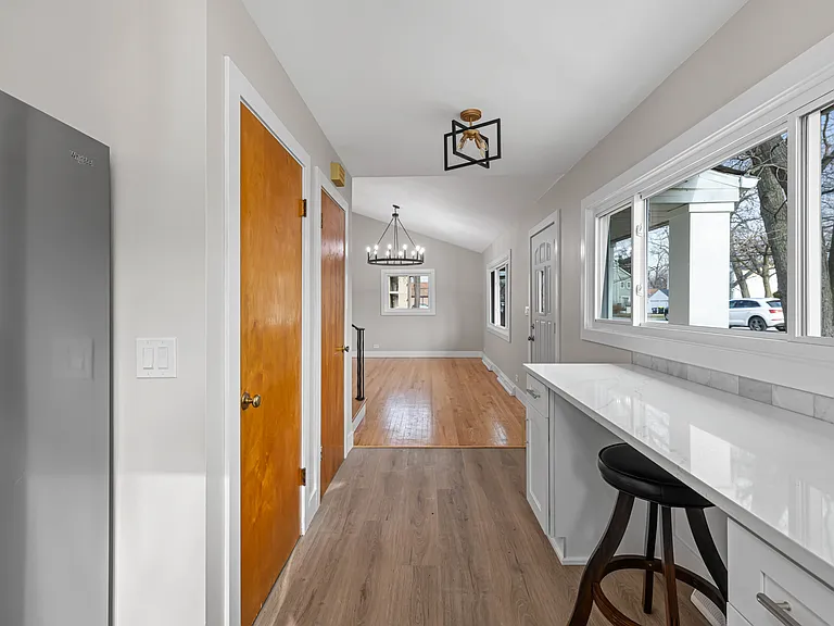 5130 Williams St — Photo 9