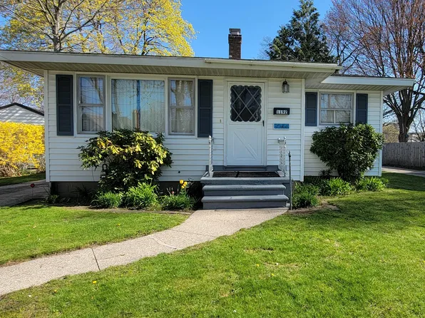 1192 Cornell Rd, Muskegon, MI 49441