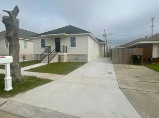 511 Pierre St, Chalmette, LA 70043