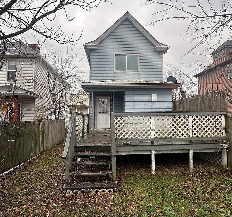 2nd image of 125 Elm Ave