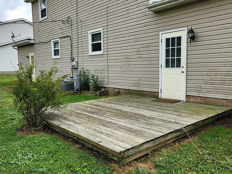 615 Applegrove St NW — Photo 16
