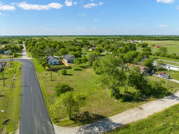 108 N Park St, Itasca, TX 76055