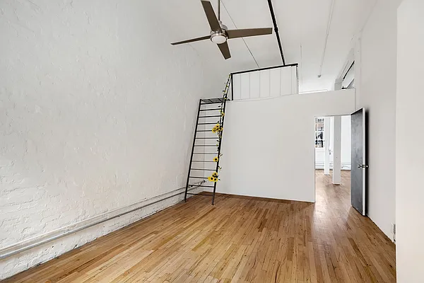Rented by Compass | media 14