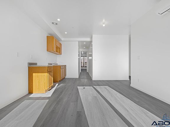4th image of 324 Central Ave #5A