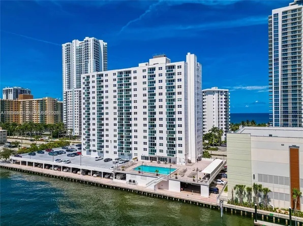 3000 S Ocean Dr, Hollywood, FL