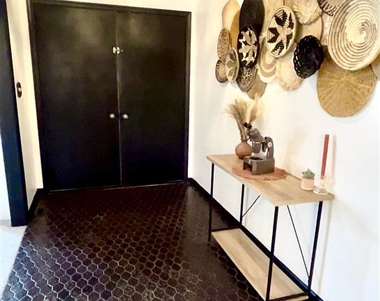 3rd image of 280 S Restin Rd