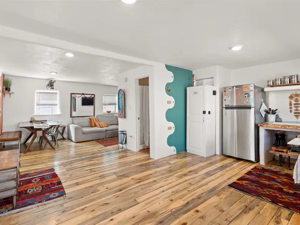 1526 5th St, Santa Fe, NM 87505