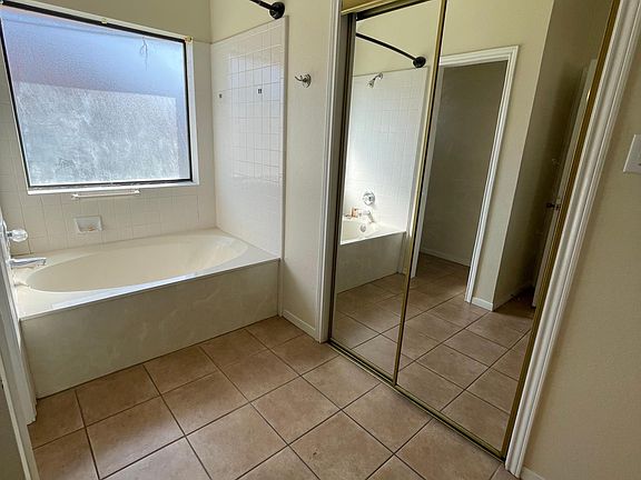 2nd image of 1103 Chablis Dr