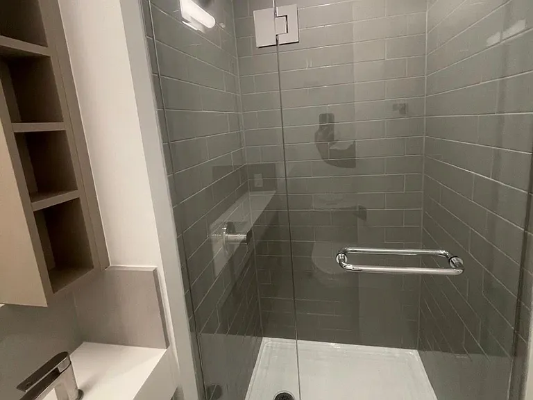 319 Jarvis St #LPH09 — Photo 8