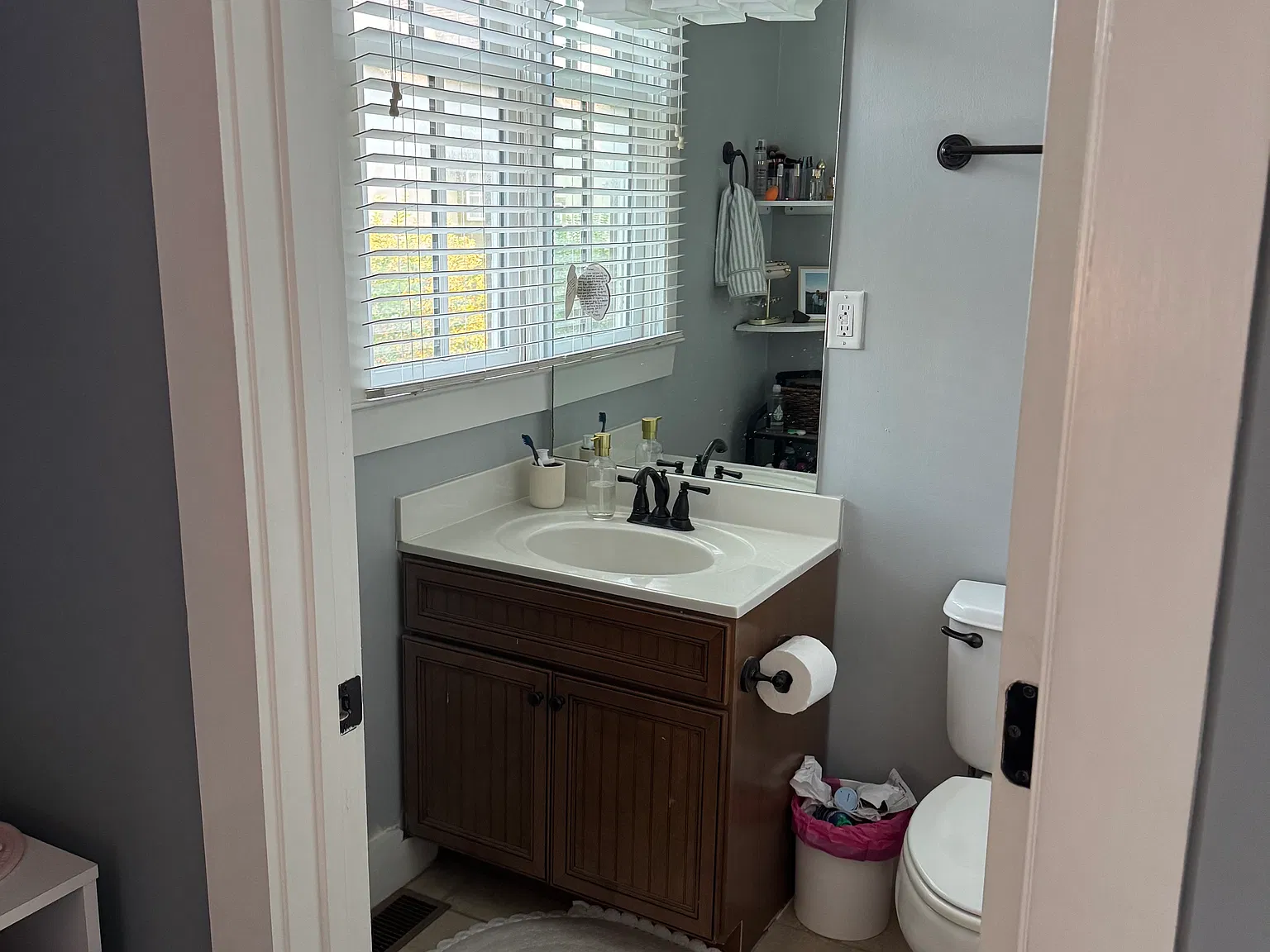2 bed, 2.5 bath, 1072 sqft, $2,050 — Photo 3