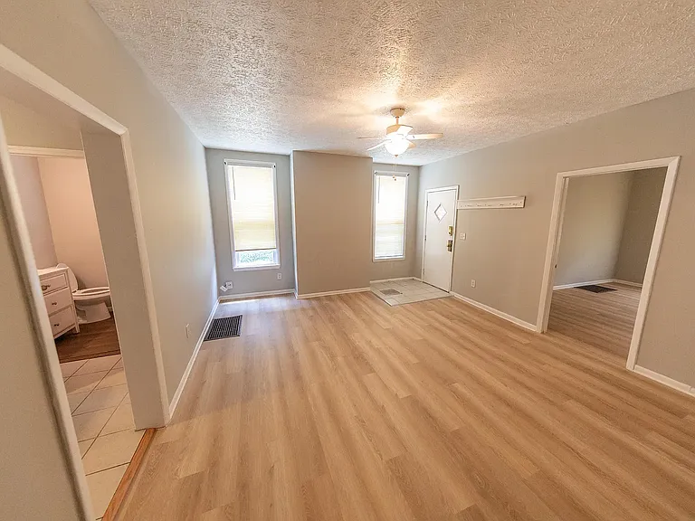 624 S Champion Ave — Photo 14