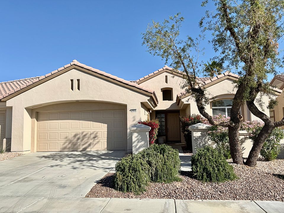1st image of 78278 Desert Willow Dr