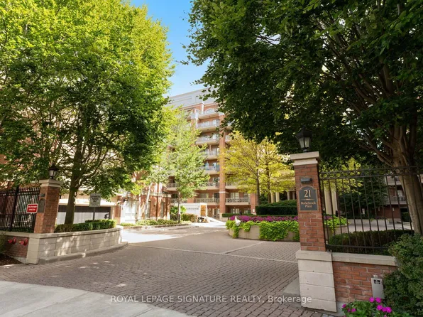 21 Burkebrook Pl #337, Toronto, ON M4G 0A2