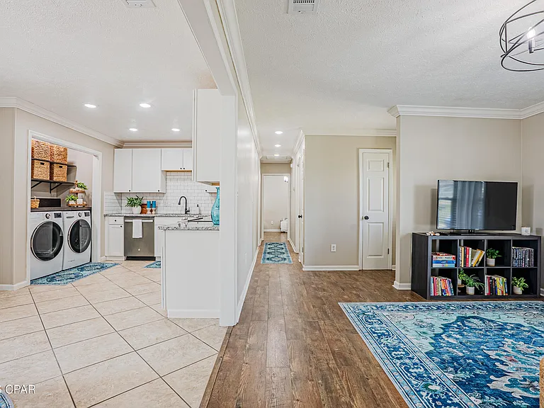 3015 Stanford Rd — Photo 7