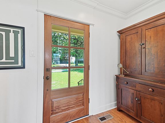 4th image of 7 Virginia Ln
