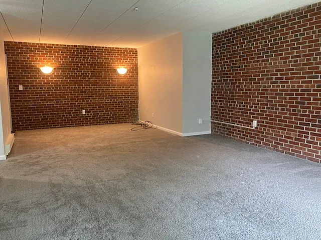 26 Greentree Ln #12 — Photo 3