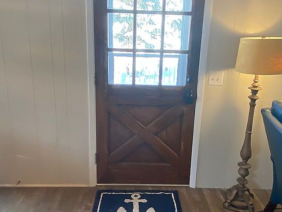 Front entry w key pad
