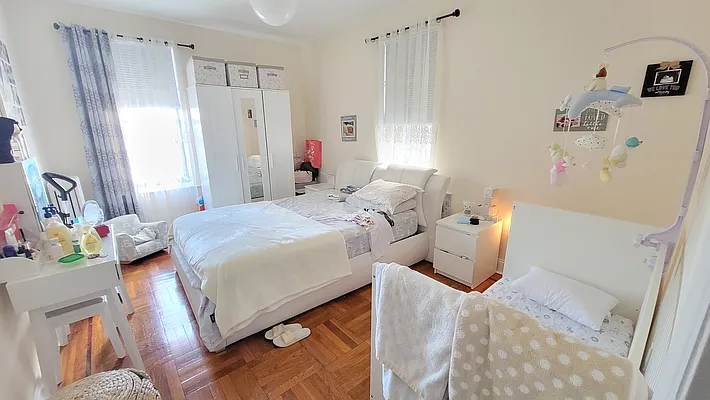 Rented by 82 Realty Group LLC | media 2