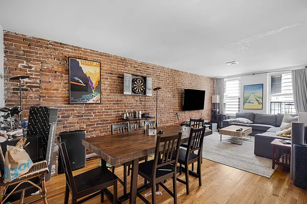 Rented by Compass | media 12