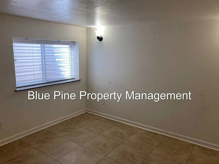1344 N Main St #B — Photo 6