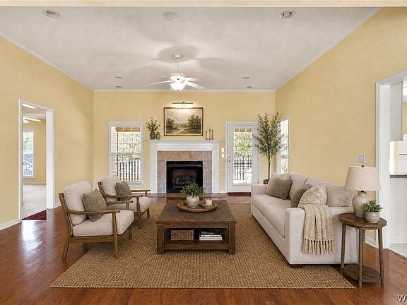 3rd image of 2020 Cross Creek Dr