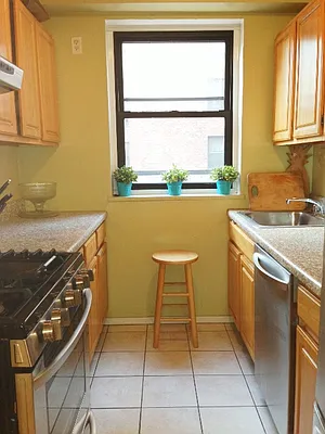 Rented by Corcoran | media 19